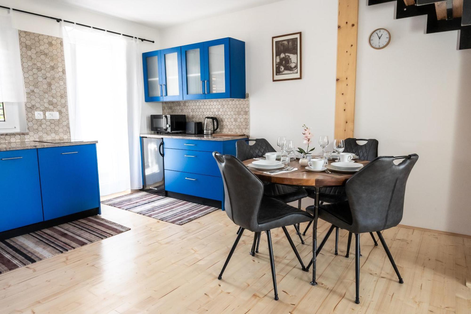 Island Apartments Изола Экстерьер фото