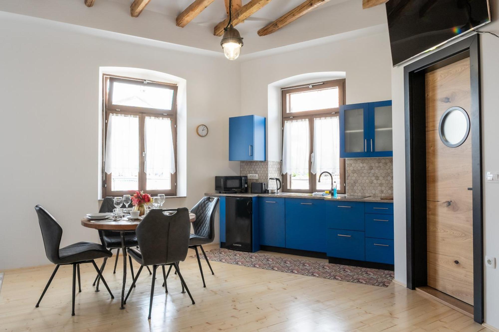 Island Apartments Изола Экстерьер фото